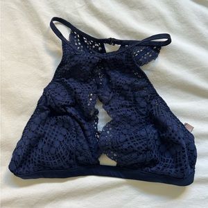 💙VICTORIAS SECRET BLUE KEYHOLE LACE BRALET TOP💙